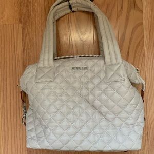 NWT Medium Sutton in Mushroom